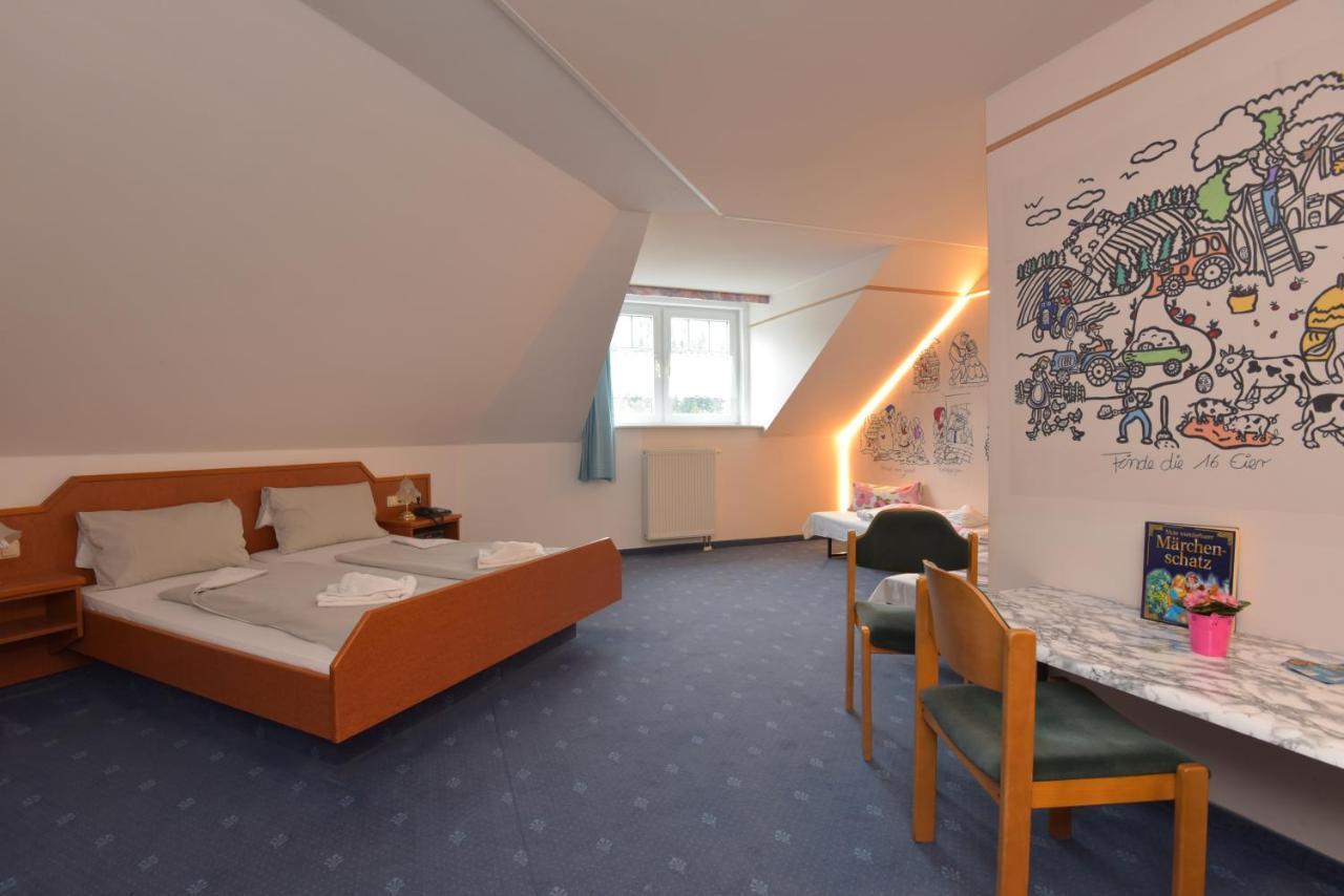 Waldhotel Feldbachtal Neuhaus am Rennweg Extérieur photo