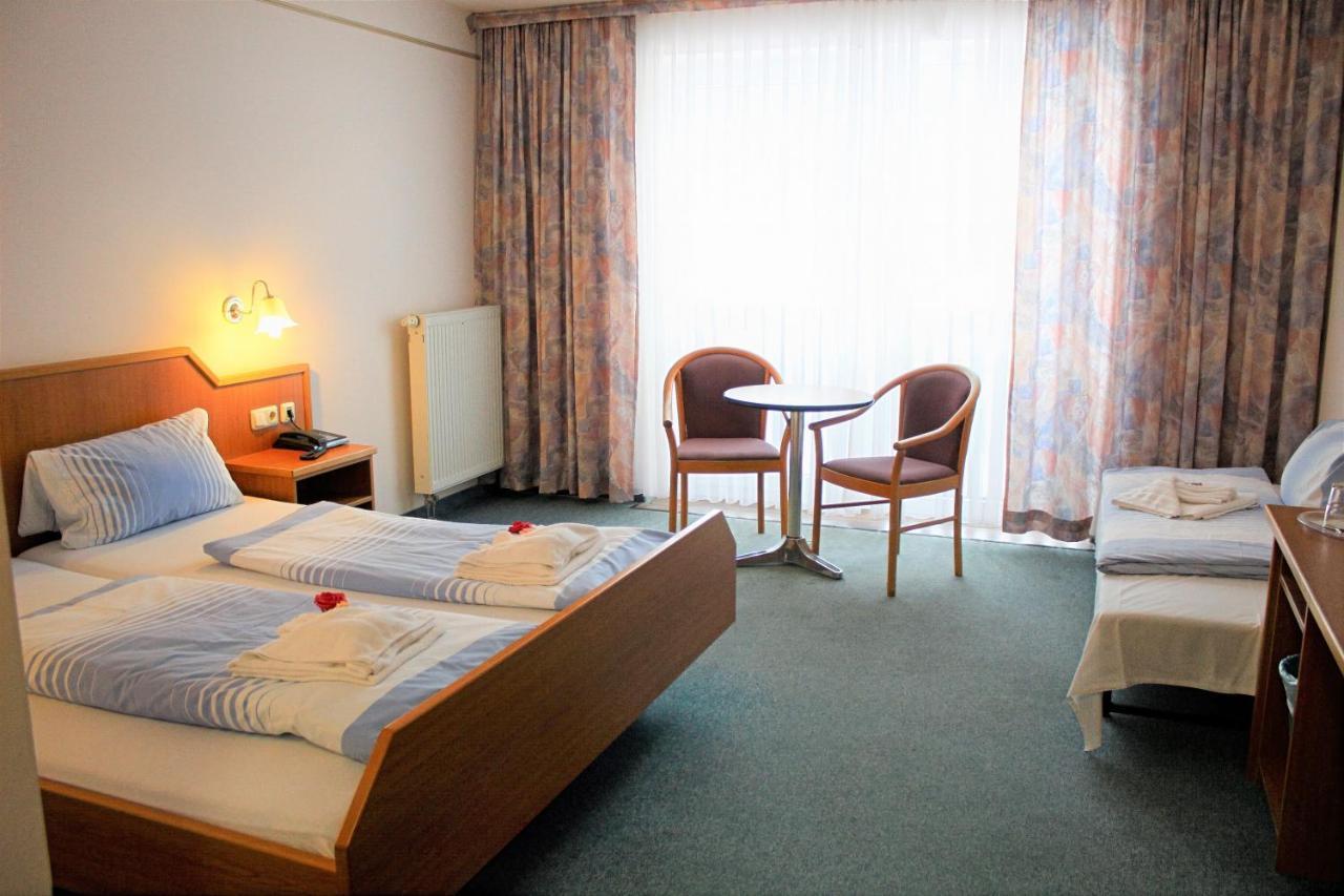 Waldhotel Feldbachtal Neuhaus am Rennweg Extérieur photo