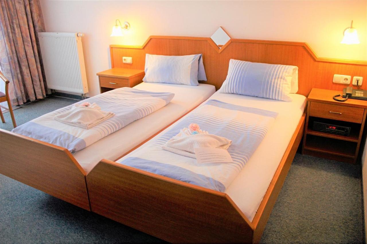 Waldhotel Feldbachtal Neuhaus am Rennweg Extérieur photo